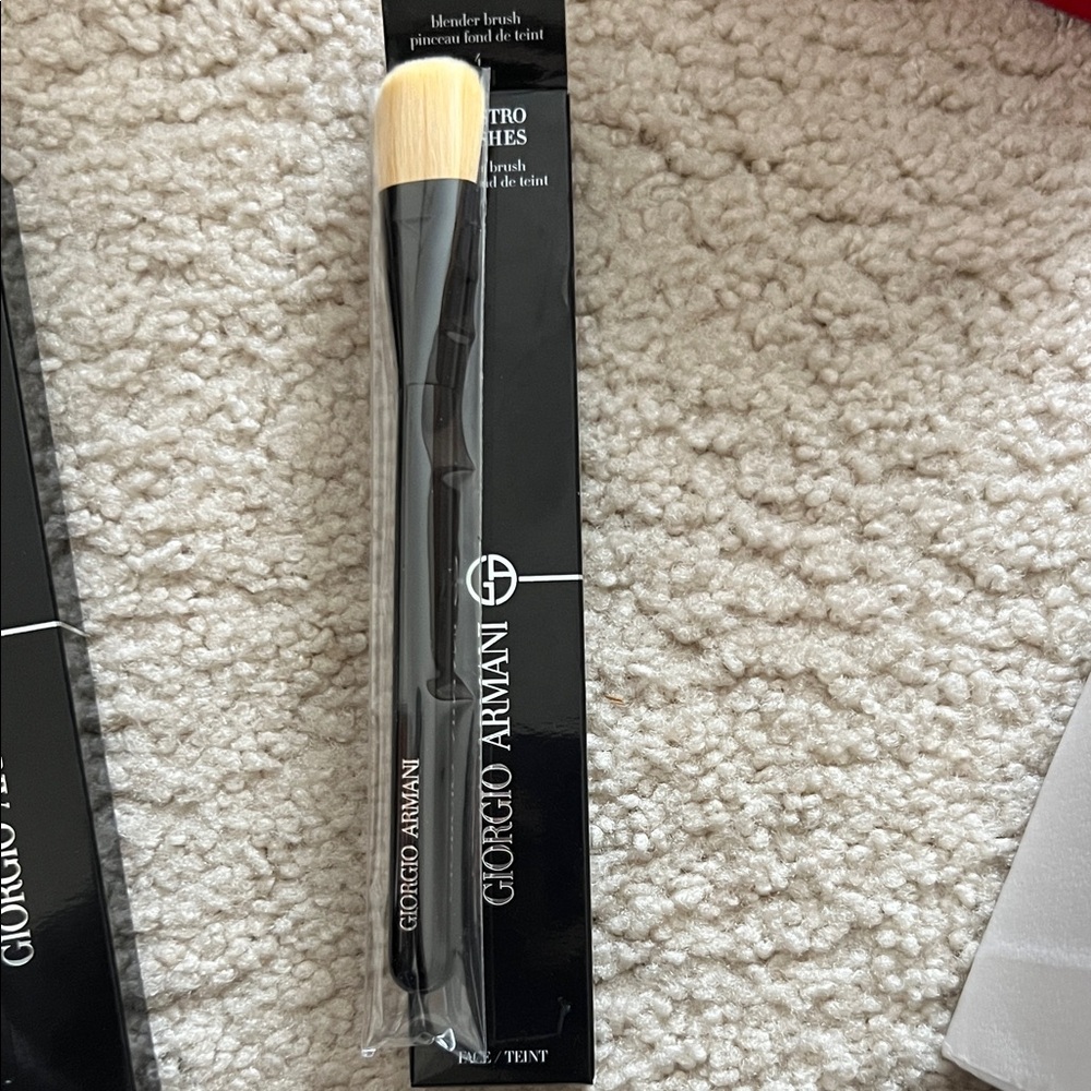 Giorgio Armani Black Handle Foundation Brush with Beige Bristles